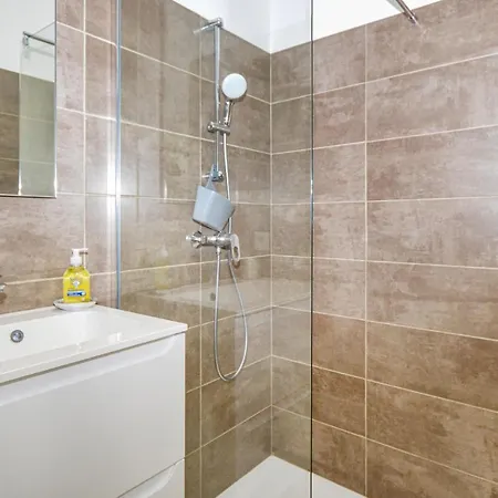 Cala Di Mare * Lecci